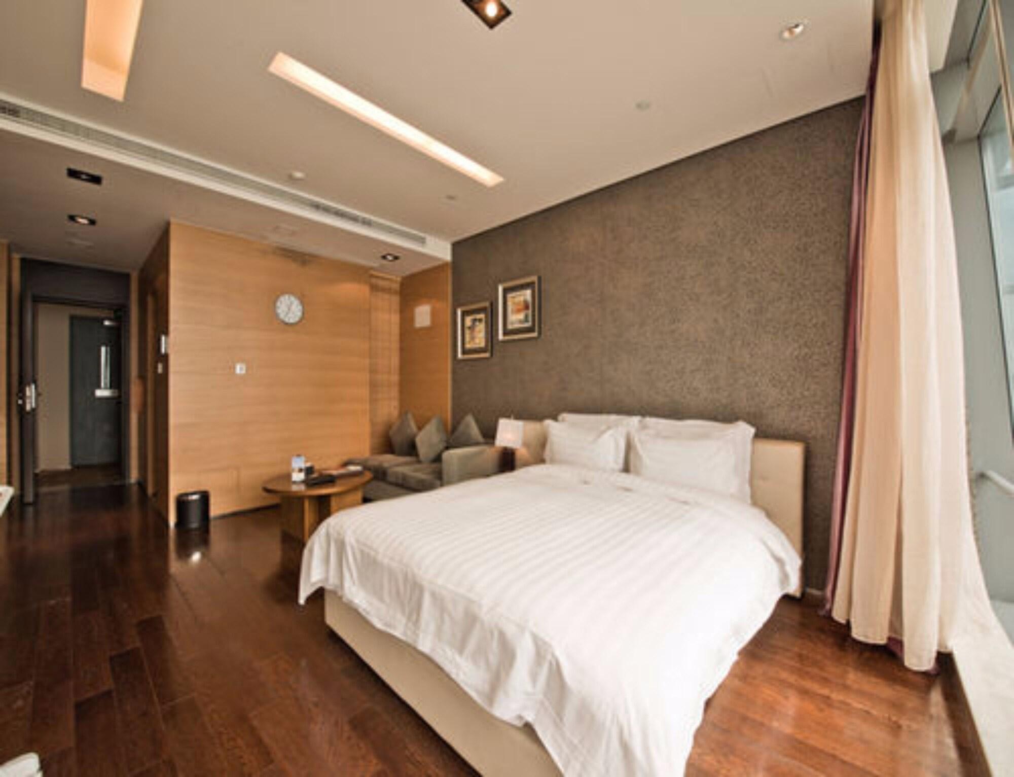 Grand Madison Qingdao Harbour-View Central（Former Qingdao Farglory Hotel） Buitenkant foto