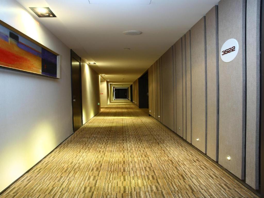 Grand Madison Qingdao Harbour-View Central（Former Qingdao Farglory Hotel） Buitenkant foto
